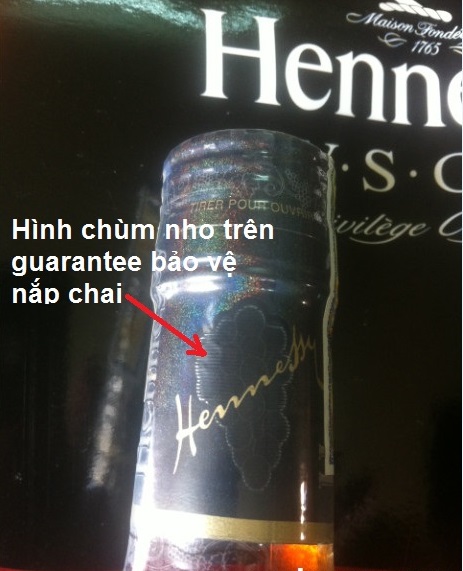 phan biet ruou hennessy that hay gia