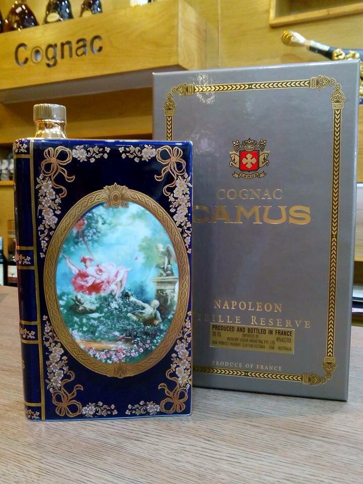 Rượu Camus Napoleon hình quyển sách