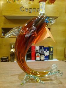 Rượu hình Cá Heo