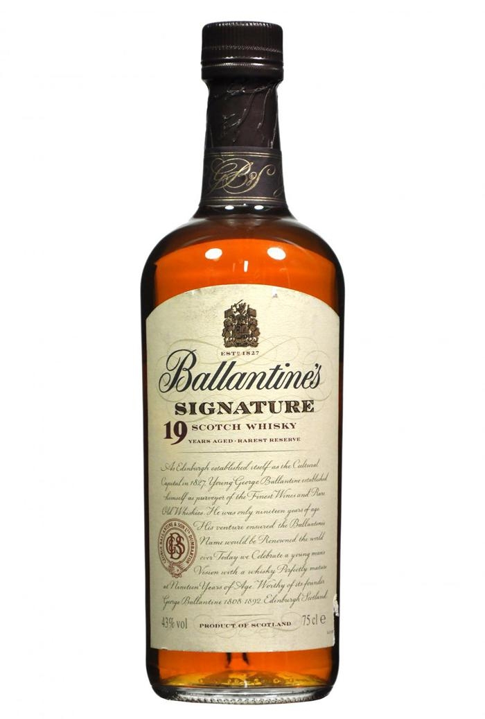 Ballantines Signature - 19 Year Old  Thương hiệu: Ballantine's Nước sản xuất: Scotland Tuổi rượu: 19 Dung tích: 75cl Nồng độ cồn: 43%